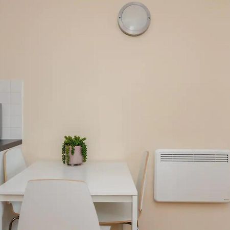 Vivid Apartment In Central Лондон Экстерьер фото
