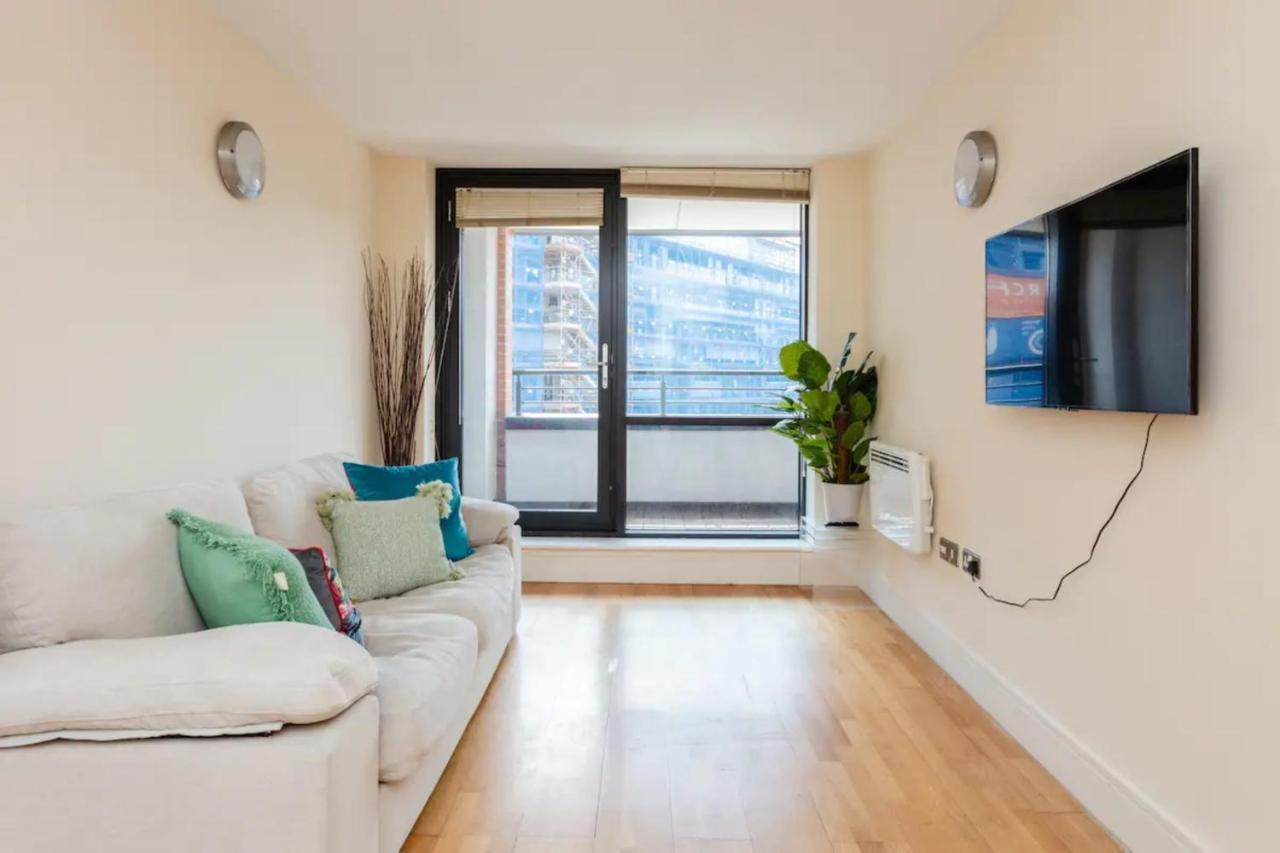 Vivid Apartment In Central Лондон Экстерьер фото