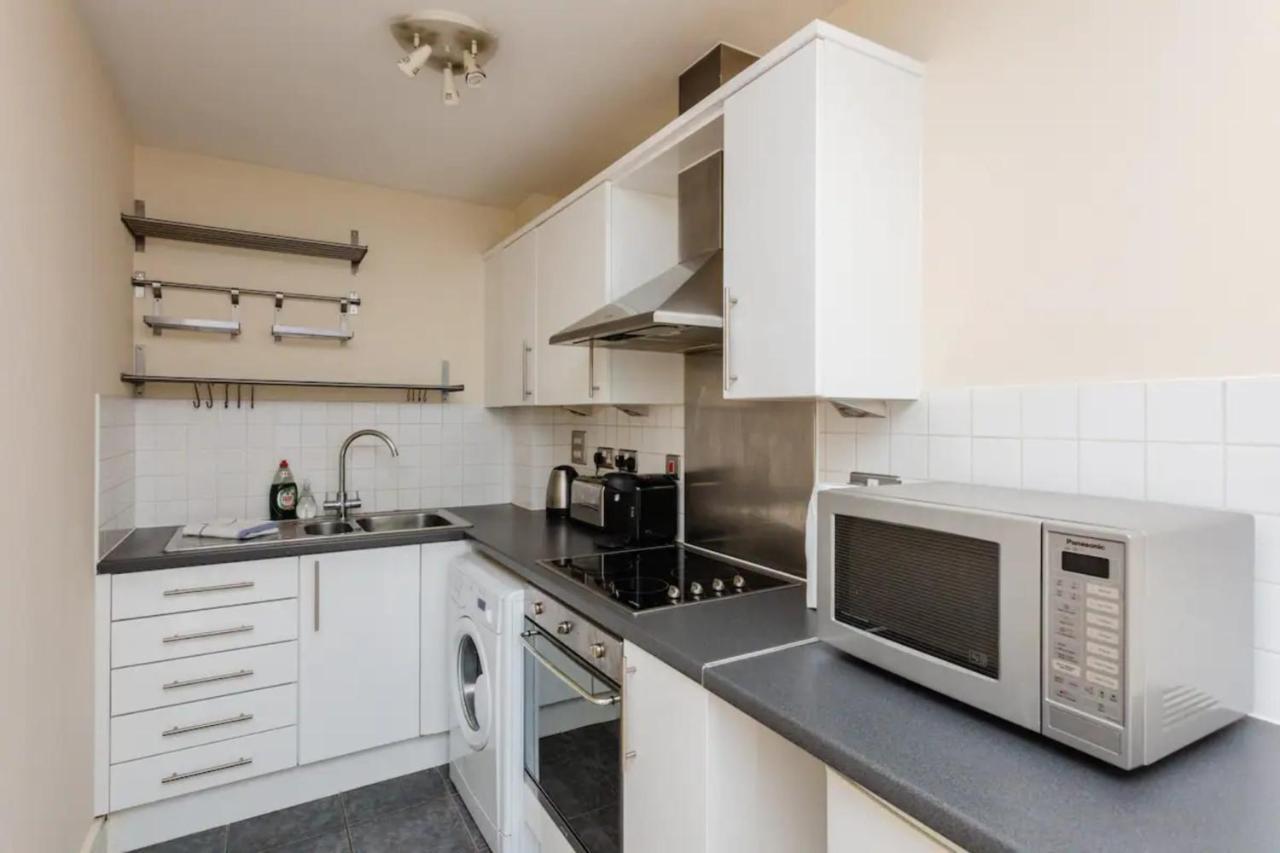 Vivid Apartment In Central Лондон Экстерьер фото